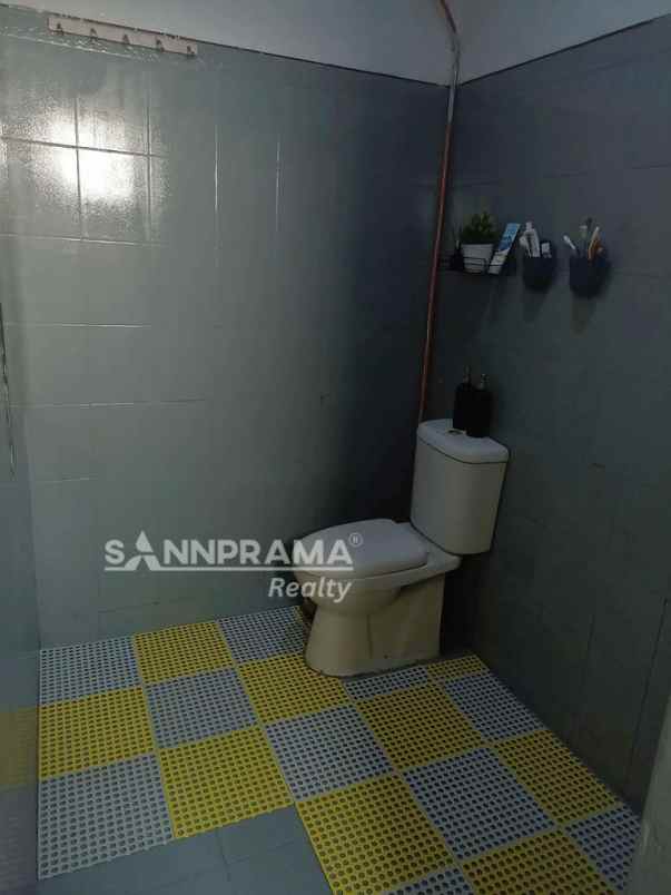 dijual rumah serua depok