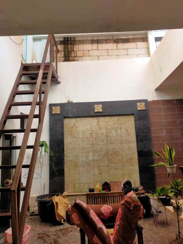 dijual rumah siap huni