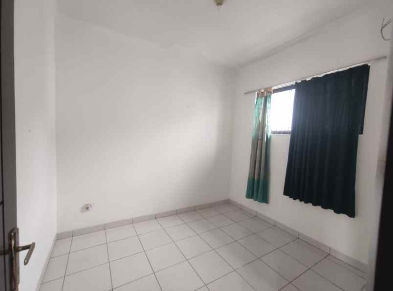 dijual rumah siap huni di legenda wisata cibubur