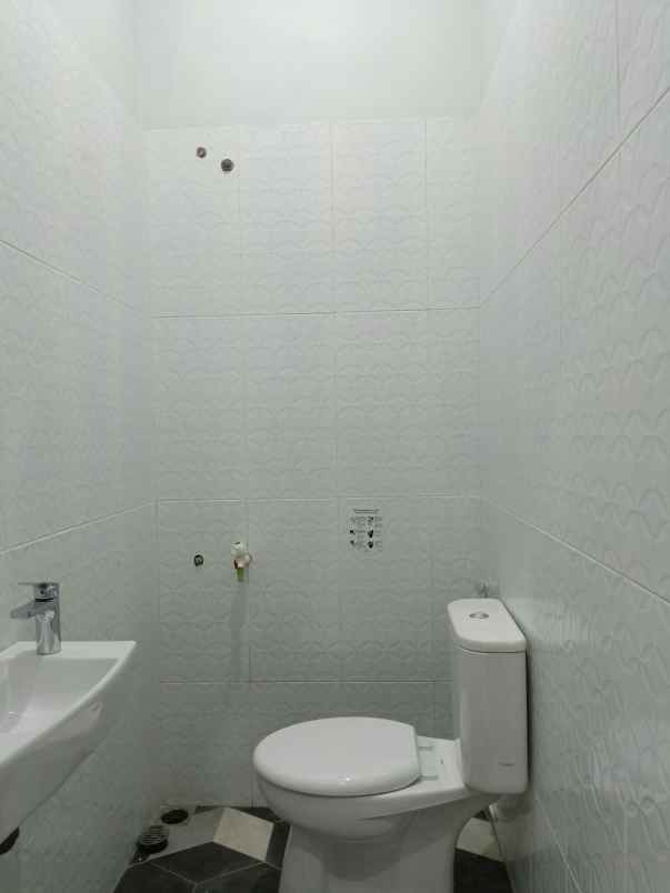 dijual rumah siap huni di mampang pancoran mas depok