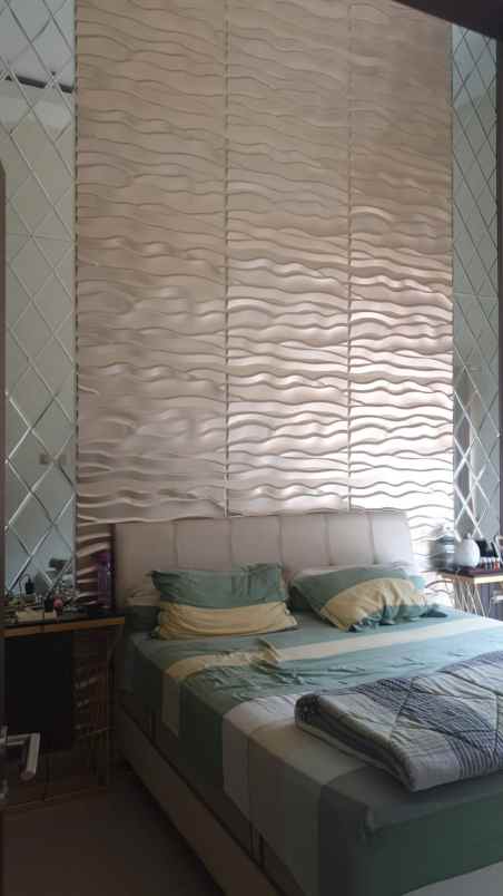 dijual rumah simpang darmo permai selatan