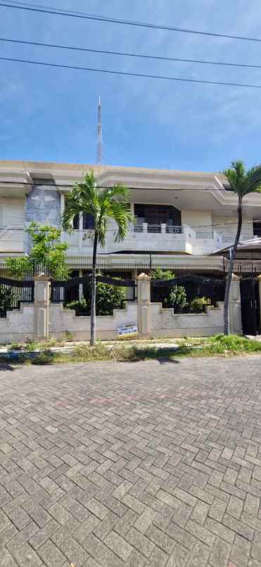 dijual rumah simpang darmo permai selatan