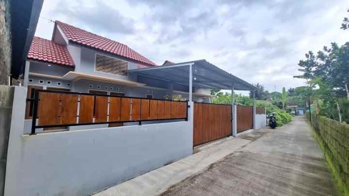 dijual rumah sindumartani