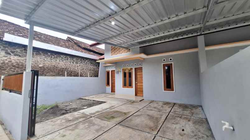 dijual rumah sindumartani