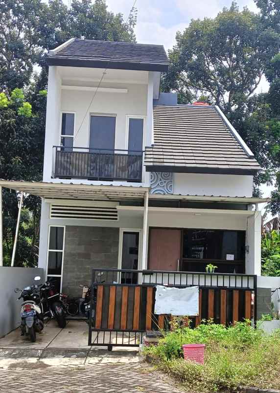 Rumah Mewah 2 Lantai Harga Terjangkau Siroto Pudak Payung Banyumanik