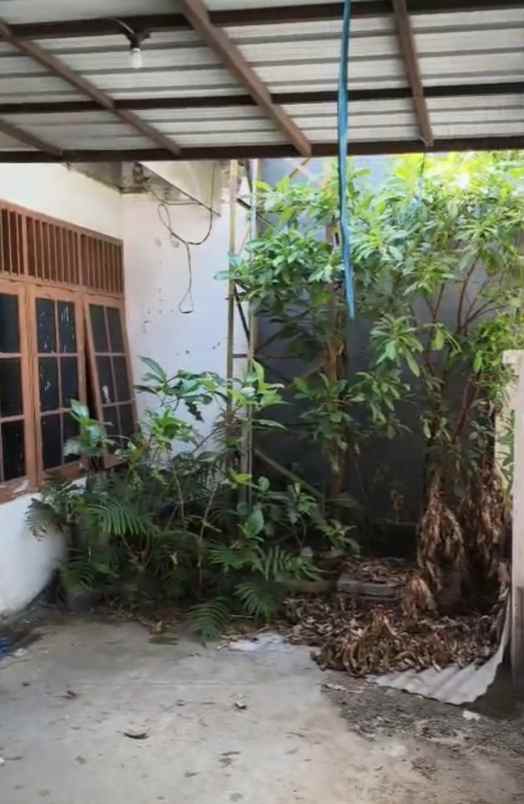 dijual rumah siwalankerto permai