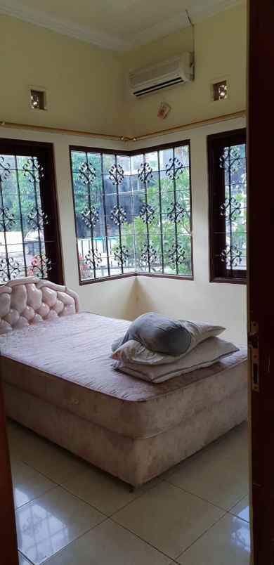 dijual rumah srondol bumi indah ngesrep