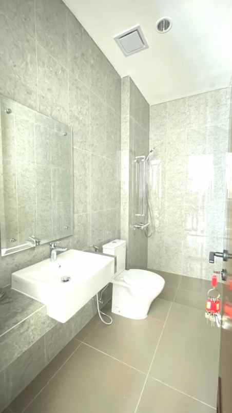 dijual rumah summarecon bogor