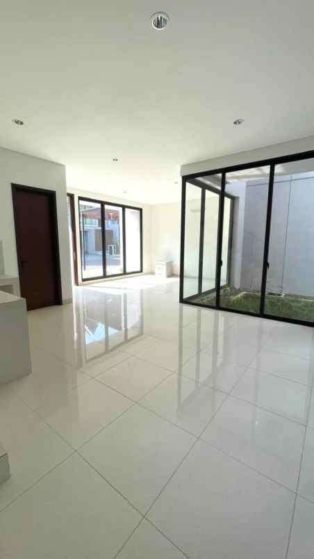 dijual rumah summarecon bogor