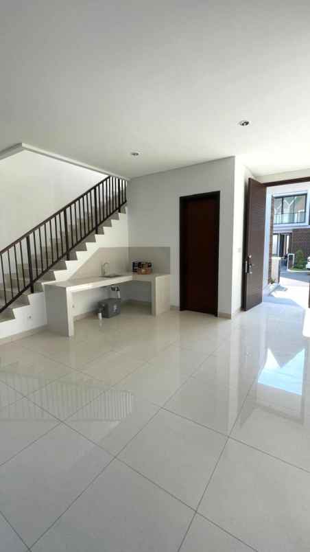 dijual rumah summarecon bogor