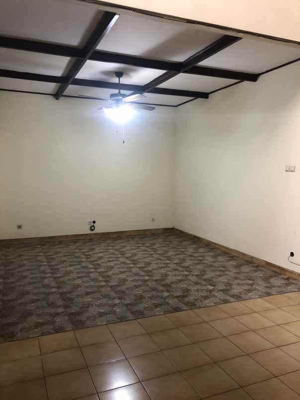 dijual rumah sunter