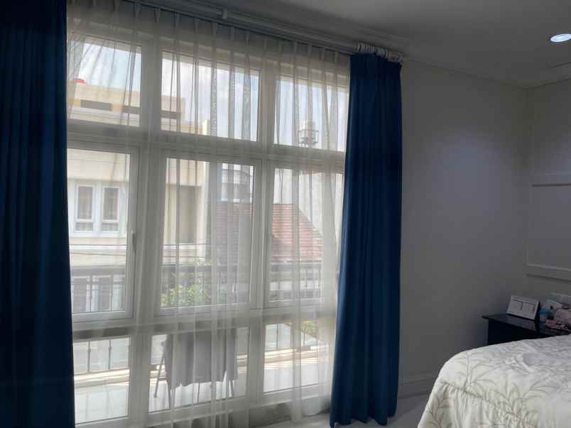 dijual rumah sunter mas