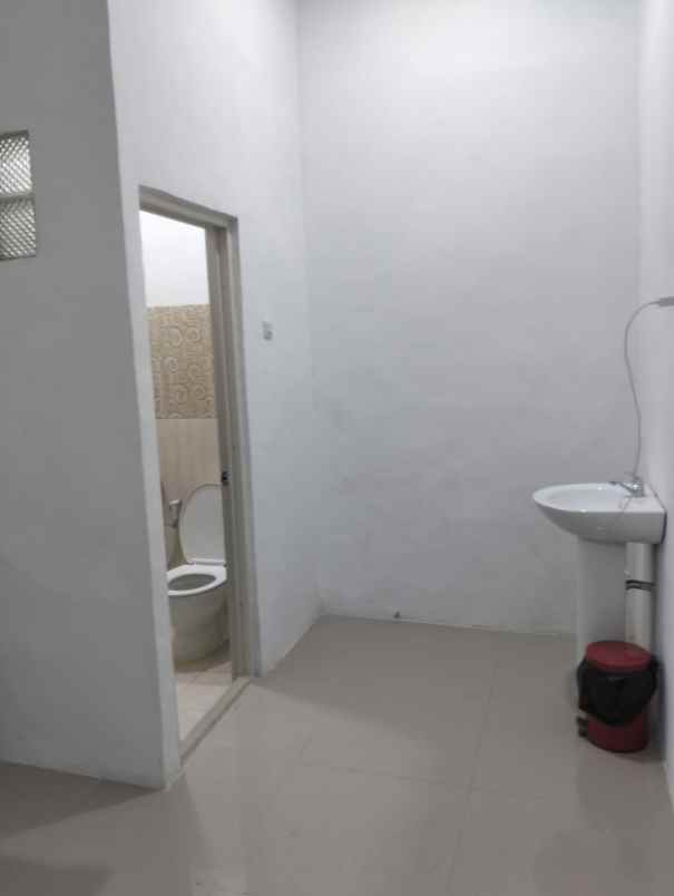 dijual rumah suradita
