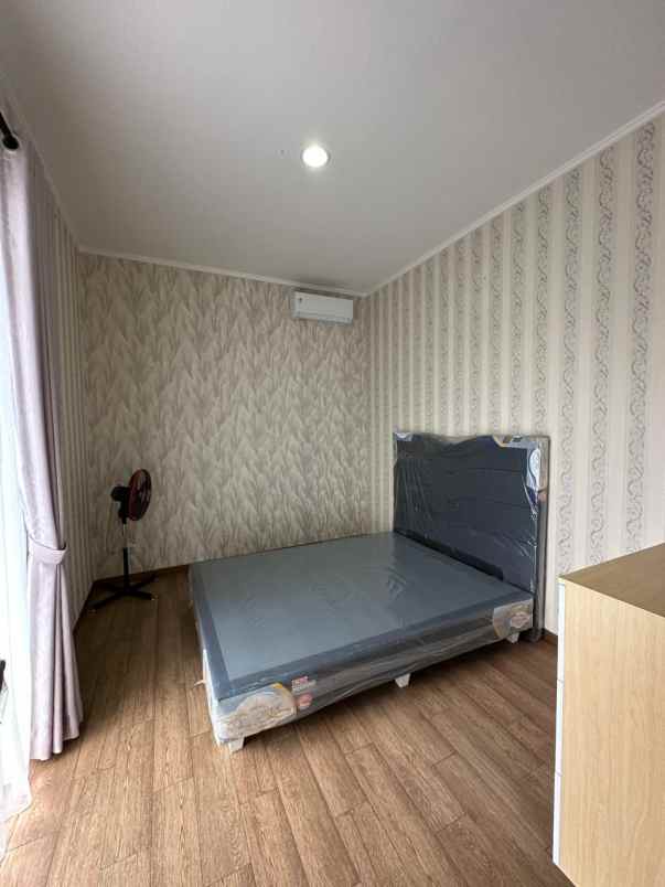 dijual rumah suvarna sutera cluster eldora