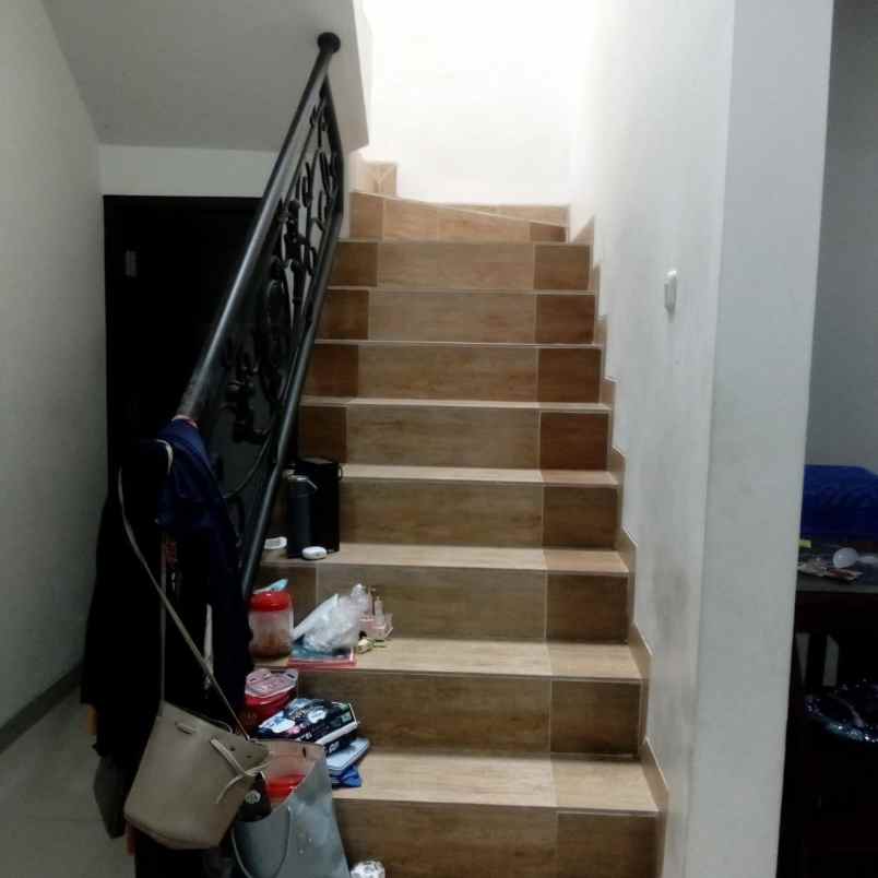 dijual rumah taman malaka pondok kelapa