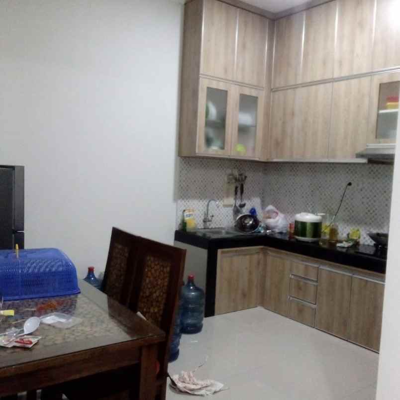 dijual rumah taman malaka pondok kelapa