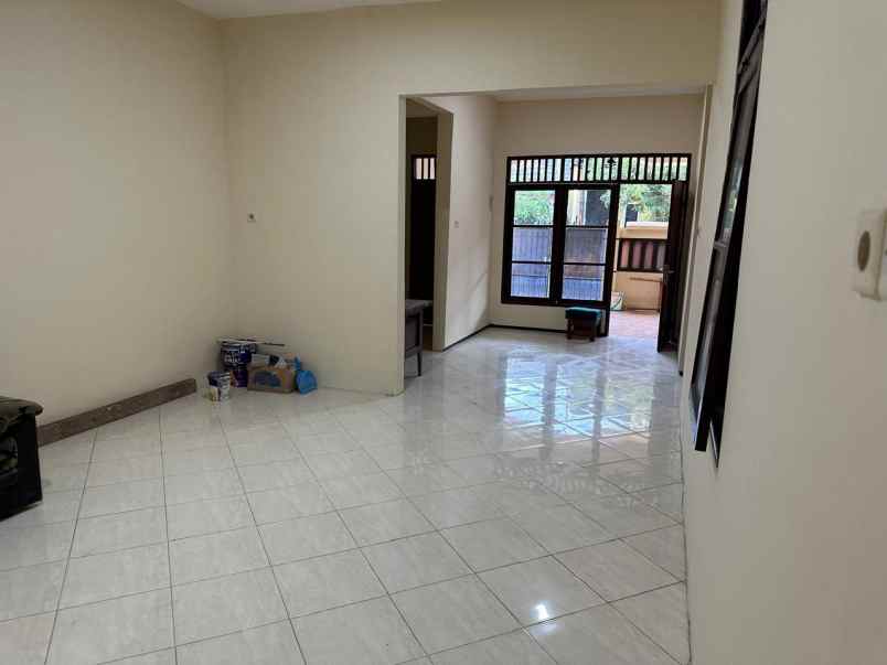 dijual rumah taman pinang indah