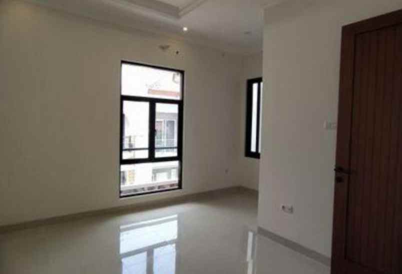 dijual rumah tanah baru beji depok