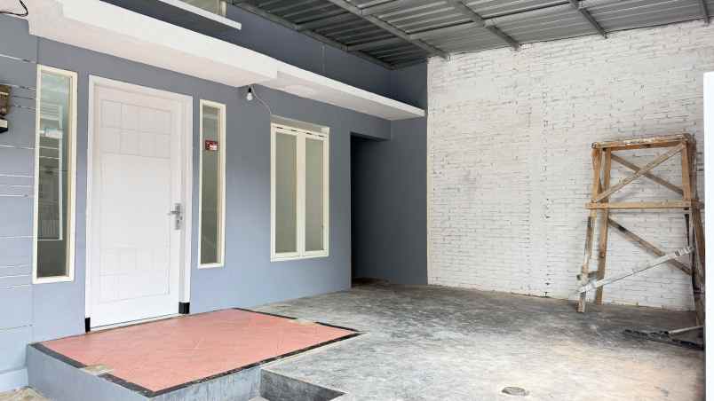 dijual rumah tasikmadu