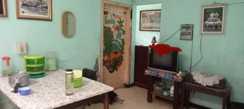 dijual rumah tenggilis