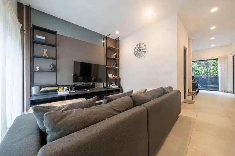 dijual rumah u ville bintaro