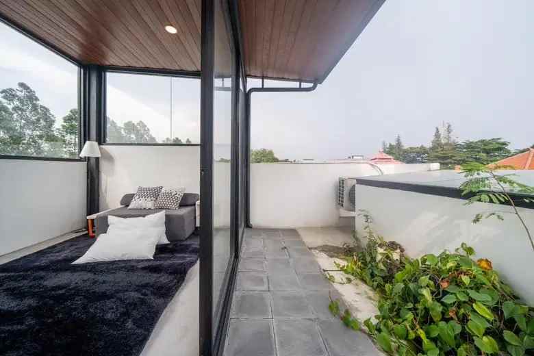 dijual rumah u ville bintaro