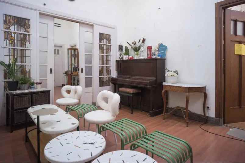 dijual rumah usaha raya trunojoyo surabaya