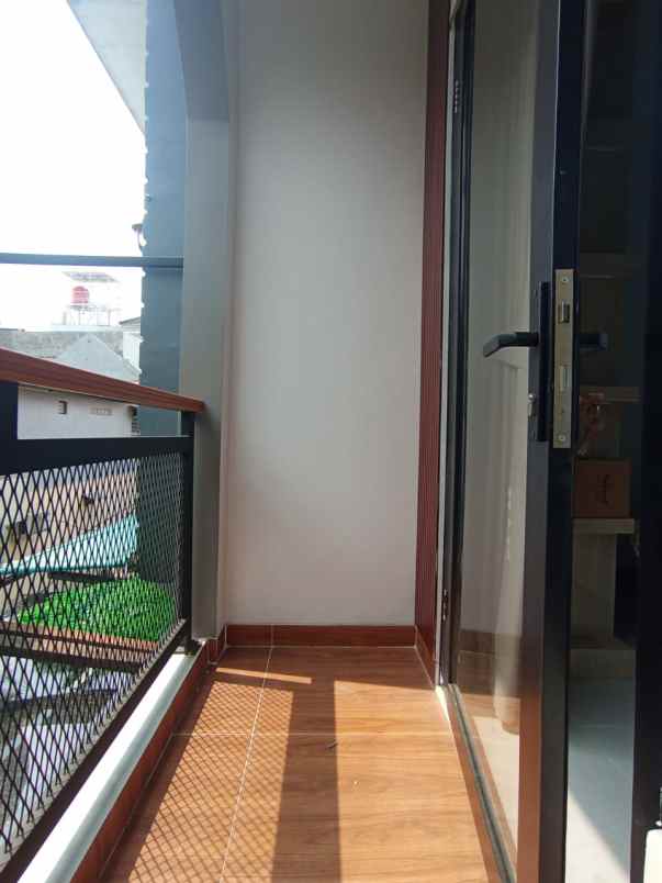 dijual rumah utan kayu