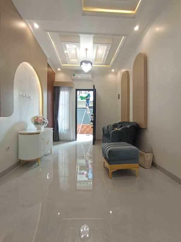 dijual rumah utan kayu