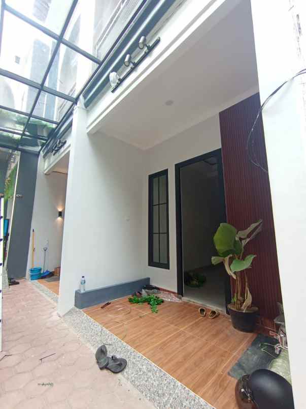 dijual rumah utan kayu