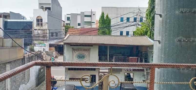 dijual rumah utang kayu