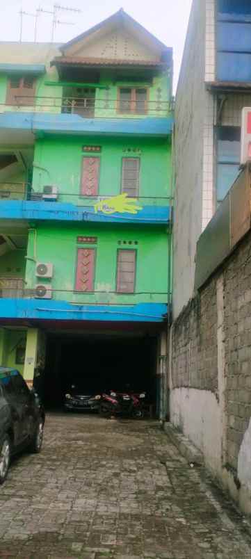 dijual rumah utang kayu