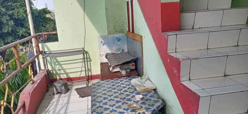 dijual rumah utang kayu