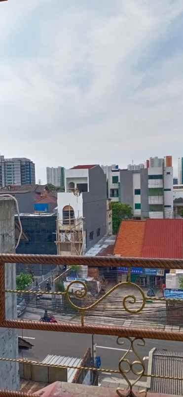 dijual rumah utang kayu