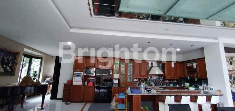 dijual rumah villa bukit permai