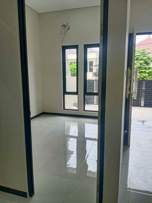 dijual rumah villa kalijudan indah