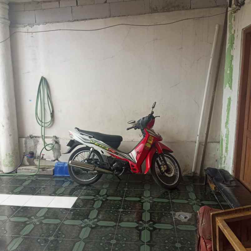 dijual rumah villa tangerang regency 1