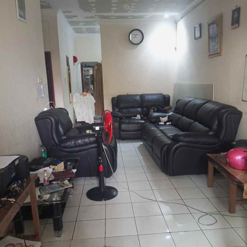 dijual rumah villa tangerang regency 1
