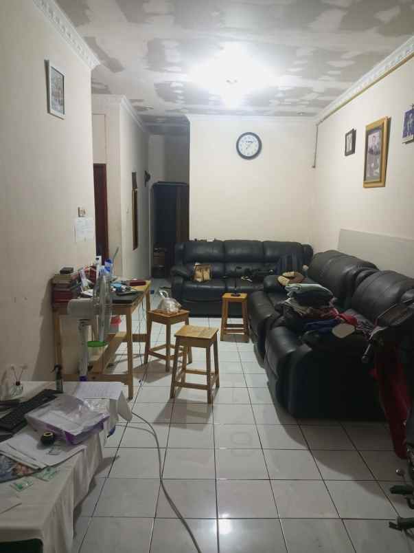 dijual rumah villa tangerang regency 1