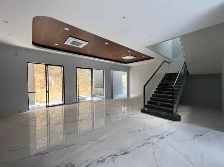 dijual rumah waterfront citraland