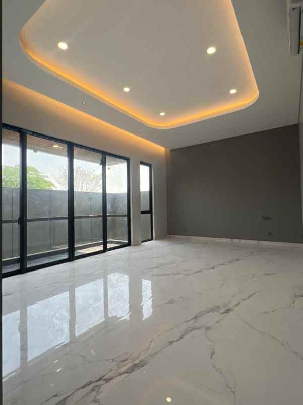 dijual rumah waterfront citraland