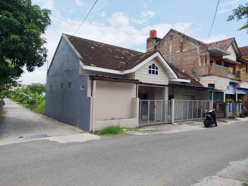 dijual rumah wiyoro baturetno banguntapan