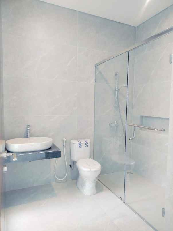 dijual rumah woodland citraland