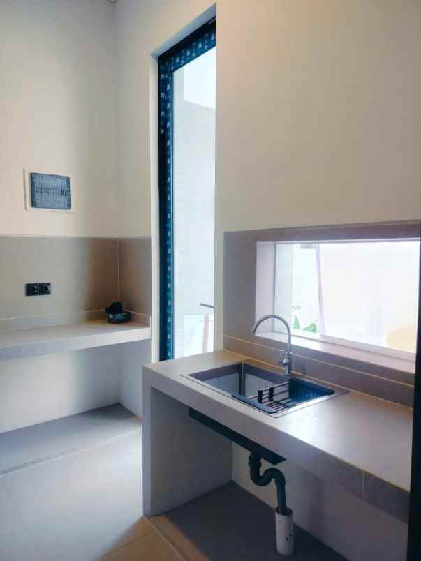 dijual rumah woodland citraland