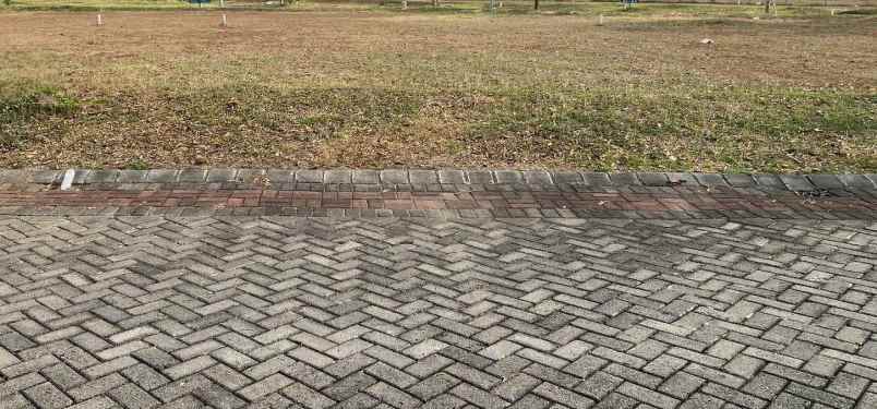 dijual tanah grand pakuwon