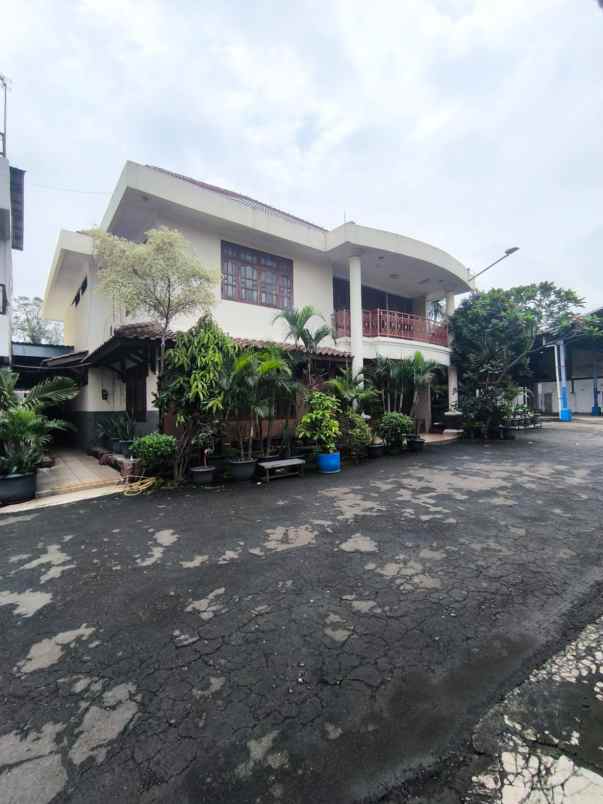dijual tanah jl basuki rachmat cipinang