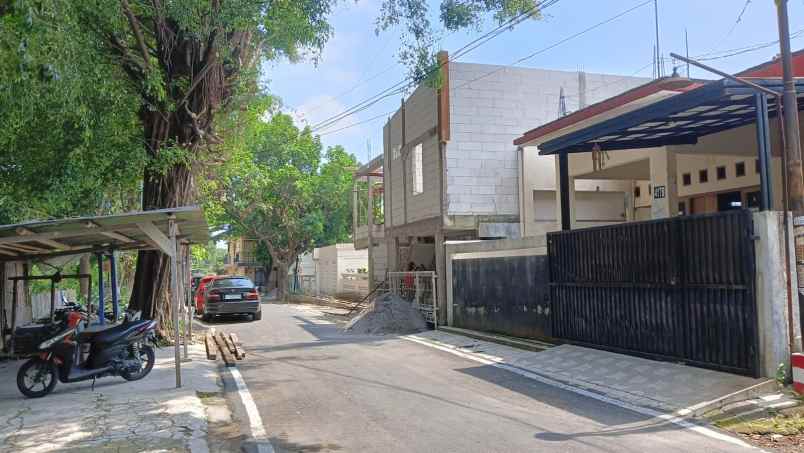 dijual tanah lamper tengah