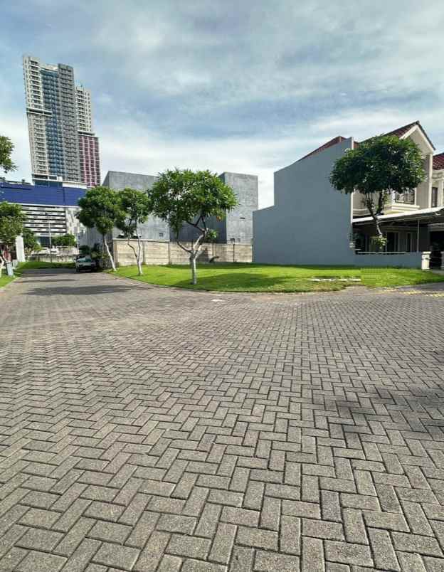 dijual tanah pakuwon city