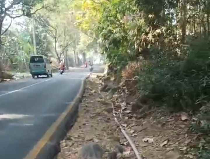 dijual tanah strategis pinggir jalan raya