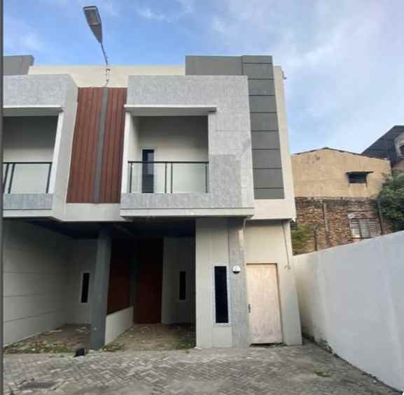 dijual villa jalan anom pahlawan